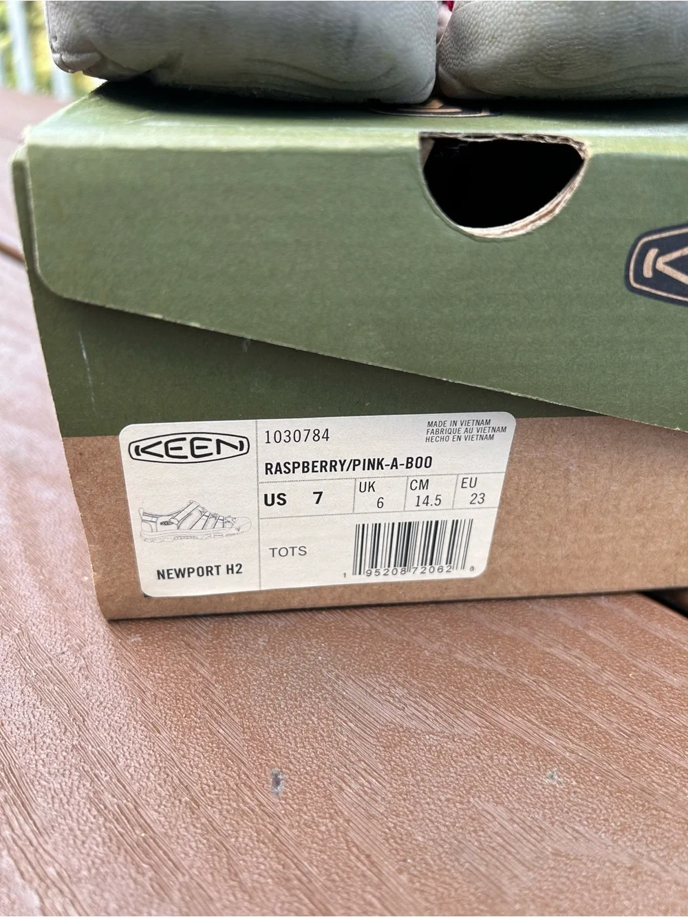 KEEN Kids Newport H2 Sport Sandal - Hot Pink with Teal Accent. Size 7